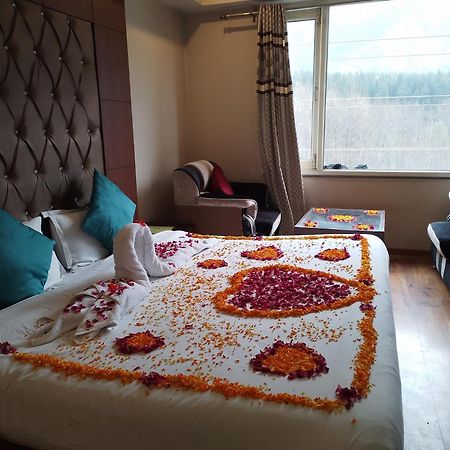 Hotel Neelam Manali Near Volvo Bus Stand Manali Экстерьер фото